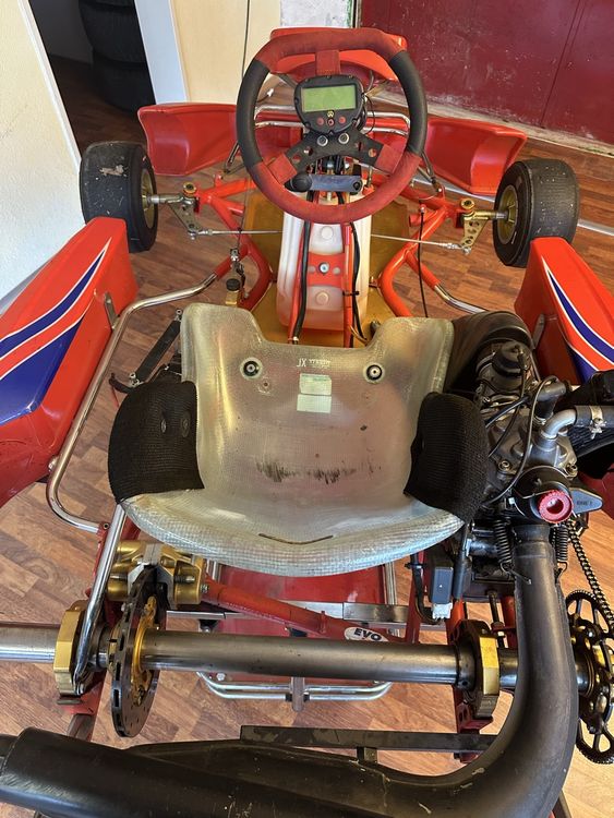 Swiss Hutless Karts: Rennkart Swiss Hutless mit Rotax Max 125ccm – D'occasion à Meggen par Aur_r5rp 8