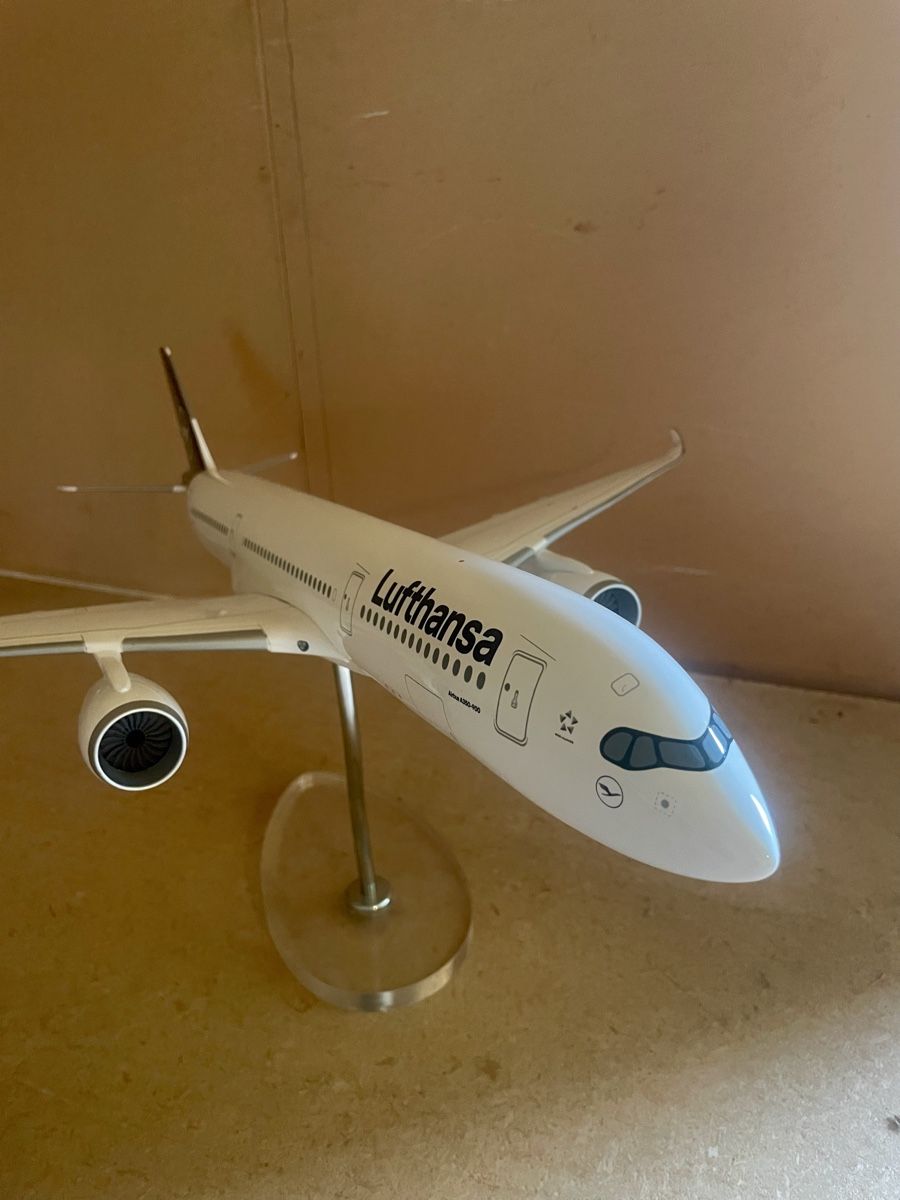 Airbus Kit di modellismo & Modellini statici: Lufthansa A350-900 1:100 – Nuovo (secondo la descrizione) da Hinwil venduto da Yamracer
