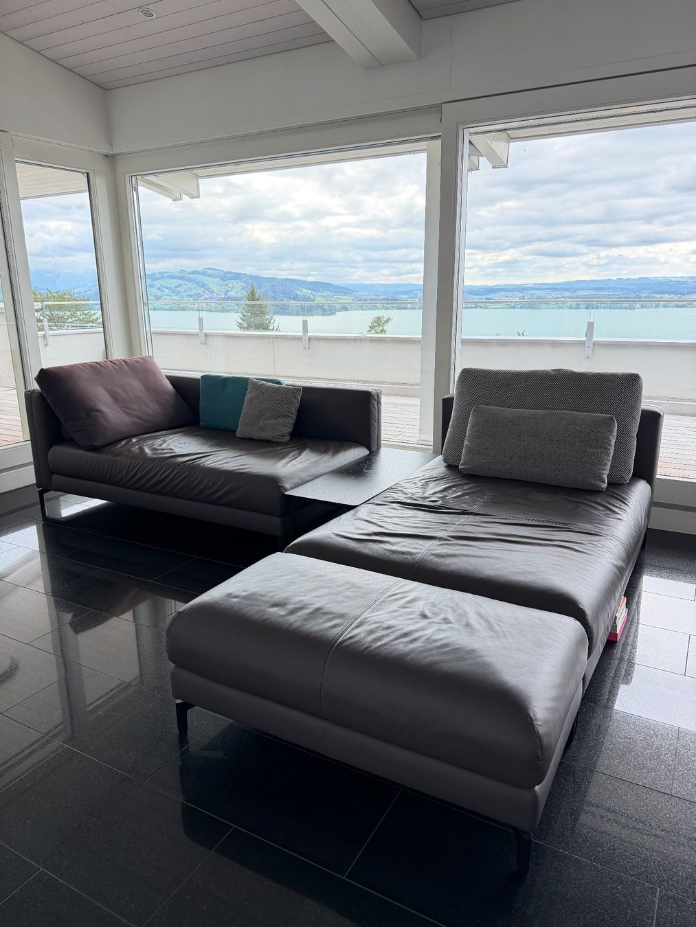 Rolf Benz Sofas: Rolf Benz Designer Sofa Leder – Gebraucht aus Zug von mel_kyra 1