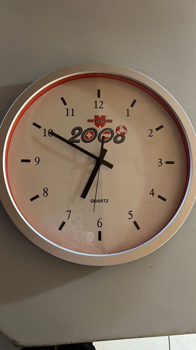 Uhren: Wanduhr EM 2008 – Gebraucht aus Wiggen von Antoniotto