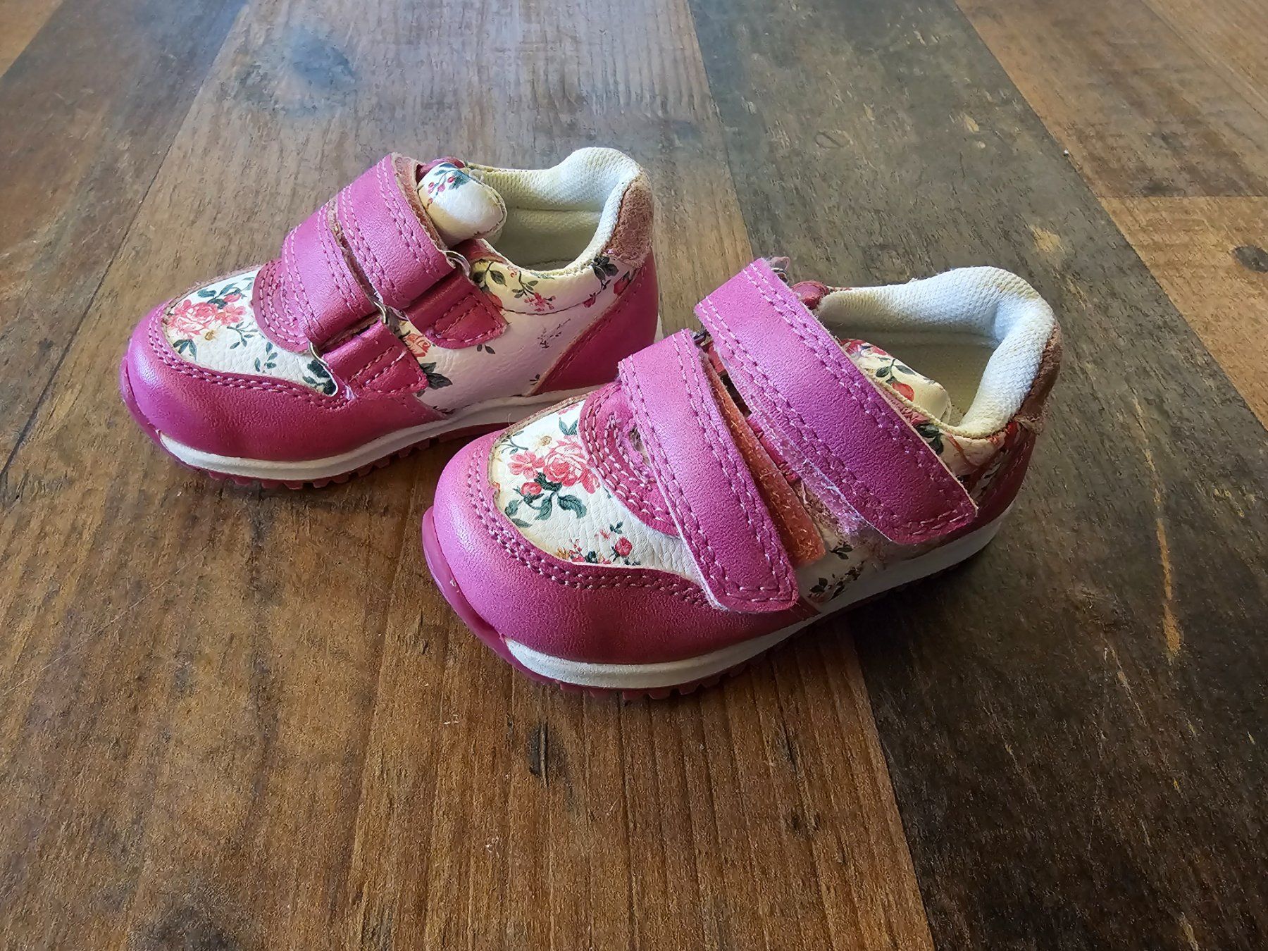 Scarpe per ragazzi: Schuhe Baby Gr. 19 – Usato da Engi venduto da kat_7zfx 1