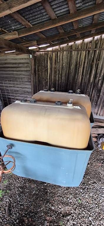 Heizung: Zwei Oeltank je 1500 Liter – Gebraucht aus Schaan von hub_9kl8 2
