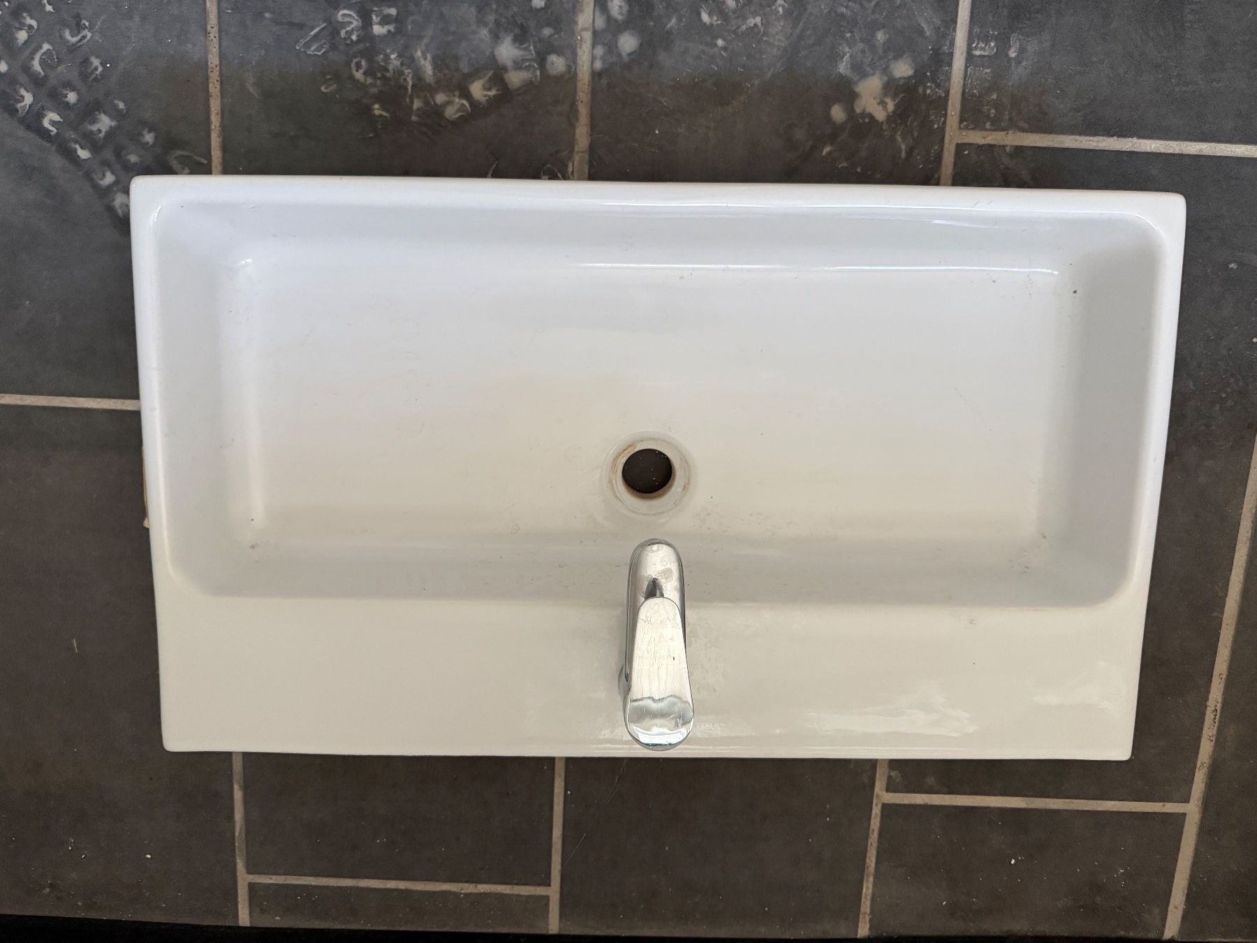 Spülbecken & Waschbecken: Waschbecken inkl. Wasserhahn – Gebraucht aus Aarau von Bifi4444 2