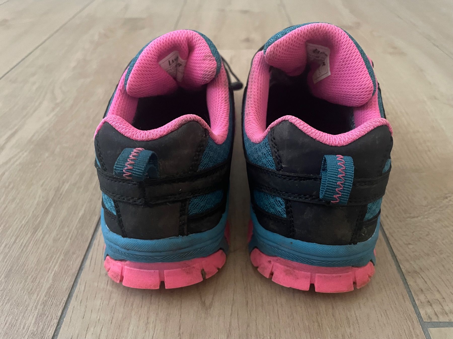 Landrover Scarpe per ragazze: Trekkingschuhe von Landrover Gr. 38 – Usato da Waltenschwil venduto da hansnine 2