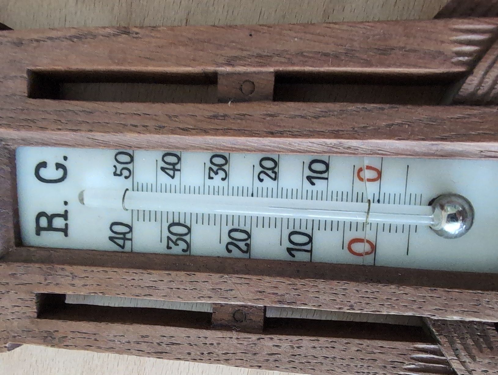 Altri elettrodomestici e apparecchi d’epoca: Antiker Barometer mit Thermometer, defekt – Difettoso da Aeugst am Albis venduto da Andyw 2