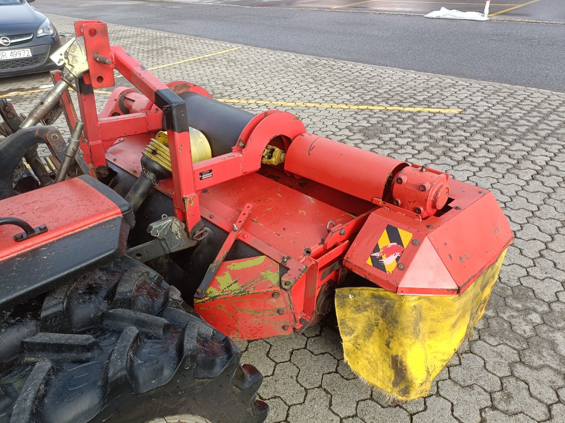 Tutte le macchine: Frontscheibenmähwerk Knüsel Blitz 260 E – Usato da Appenzell venduto da surum 3