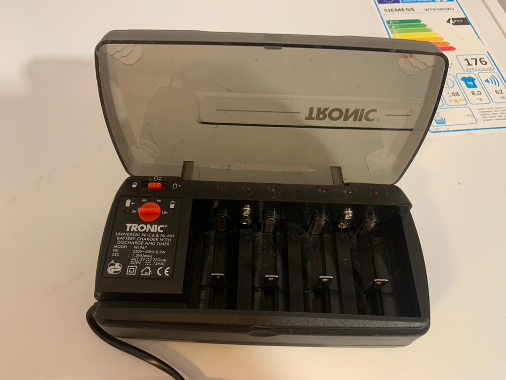 Caricatori & Batterie: Universal-Schnellladegerät "Tonic" – Usato da Therwil venduto da Zak0 1