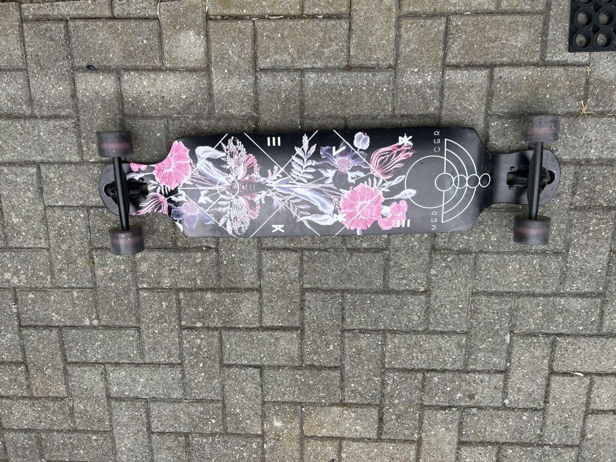 Skateboards: Longboard 70mm Rollen guter Zustand – Gebraucht aus Kirchdorf BE von Stella130 2