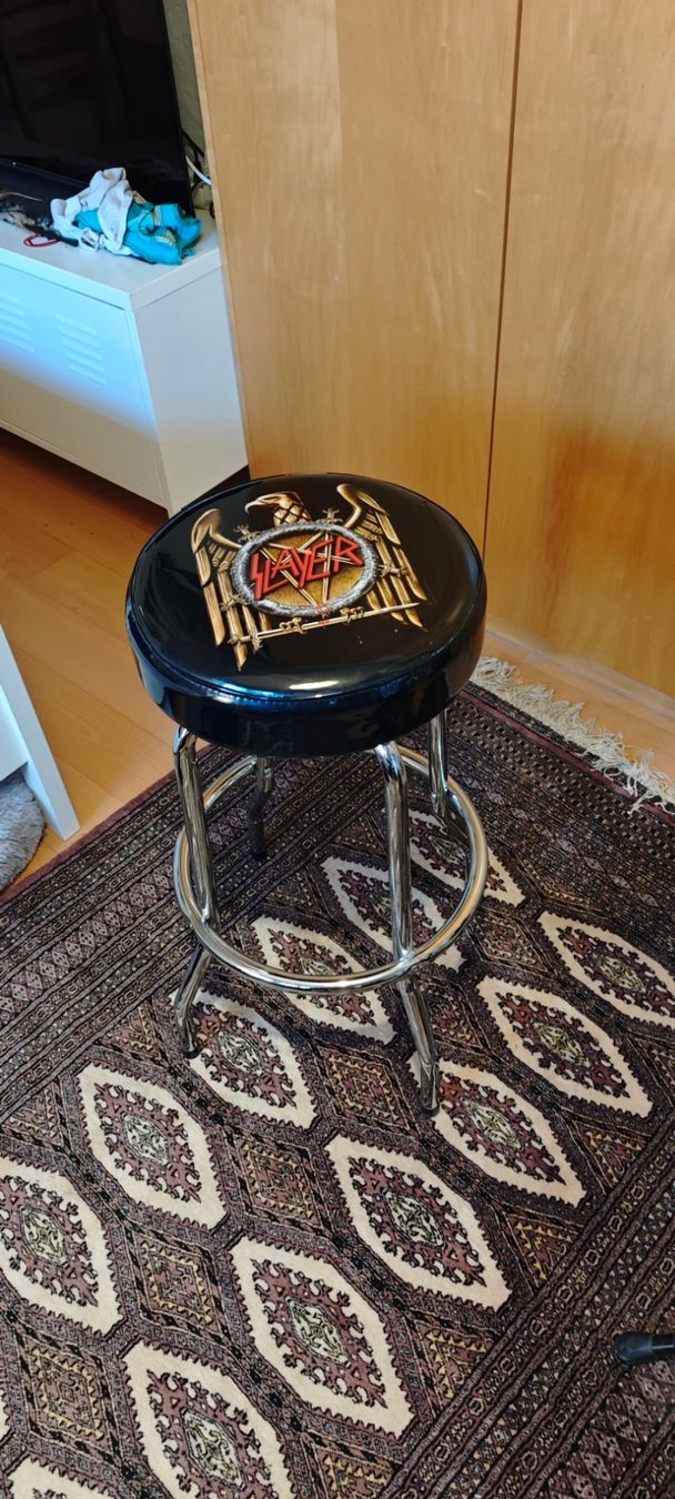Sgabelli: Limited Edition Slayer Hocker/Barstool Gold Eagle – Usato da Wölflinswil venduto da EIFACH_CJ 1