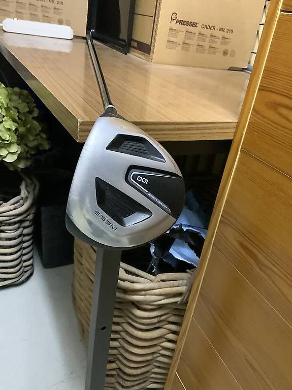 Taylor Made Clubs & Sets: Golf Taylor Made RH Eisenset + Driver Inesis – D'occasion à Hergiswil NW par Hhans1 3