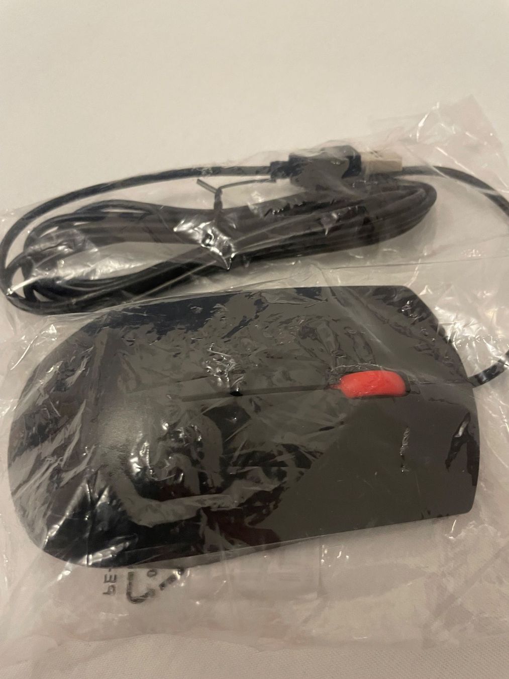 Lenovo Mouse: Neue, ungebrauchte PC-Maus, mit Kabel, schwarz – Nuovo (secondo la descrizione) da Zürich venduto da Joba-Sell 2
