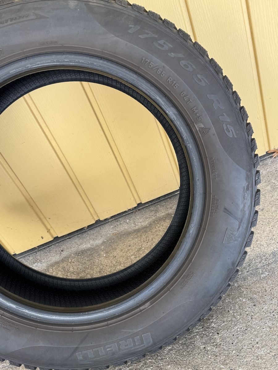 Pirelli Pneumatici & Ruote complete: Winterreifen Pirelli 2 Stück – Usato da Baar venduto da MensurS 2