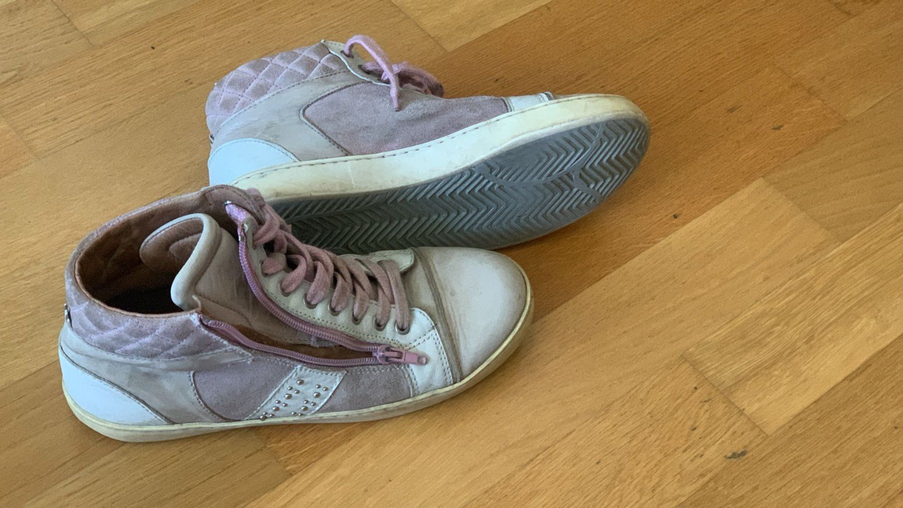 Scarpe da donna: Ledersneaker von Belly Button Gr. 39 – Usato da Geneve venduto da mar_8dyp 2