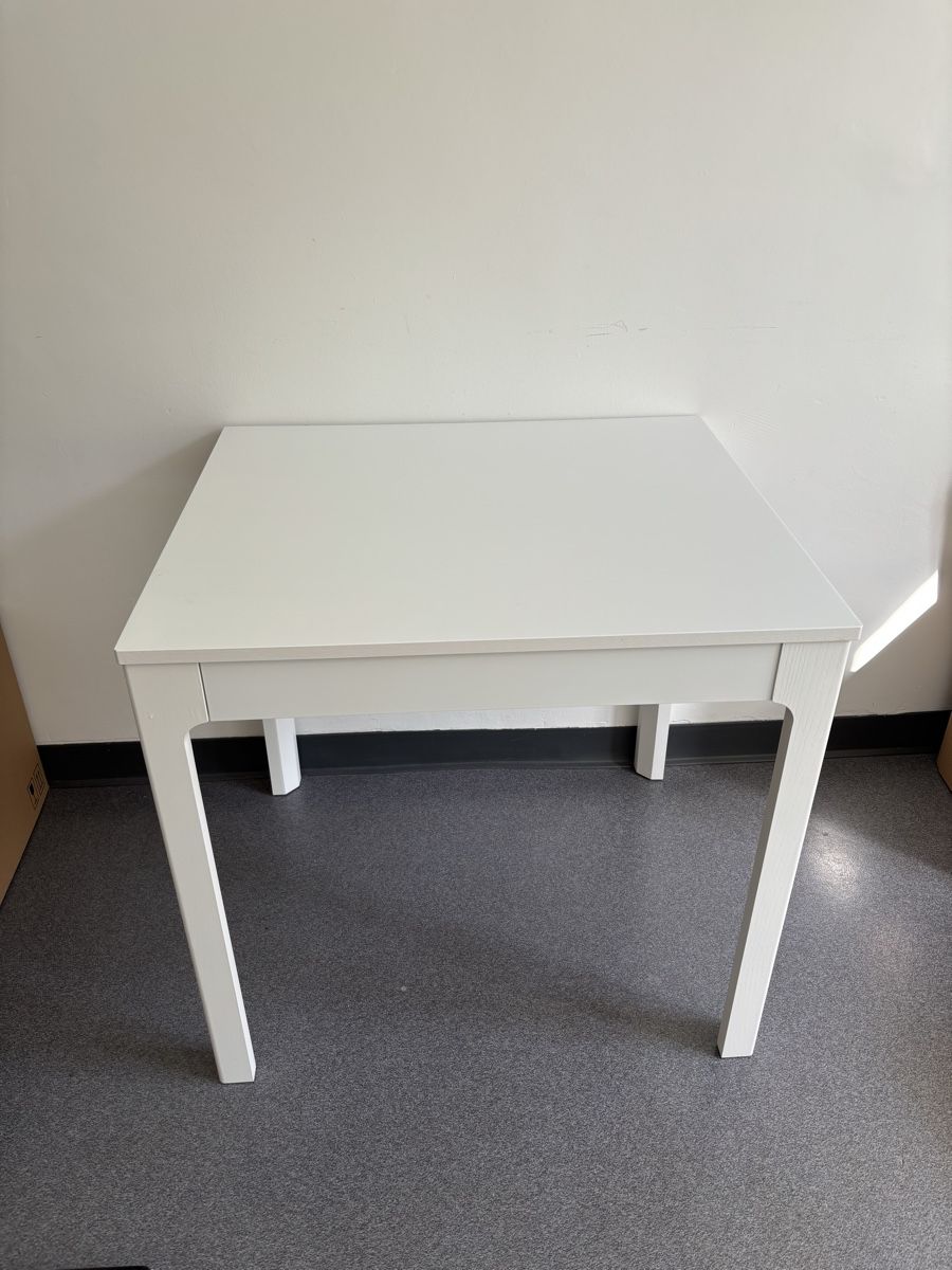 Ikea Tische: Tisch – Gebraucht aus Lenzburg von Delfin2018