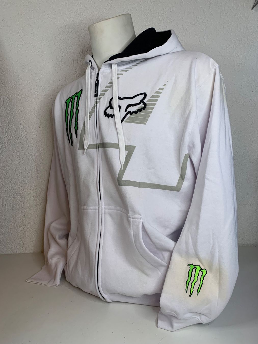 Fox Maglioni & Felpe: Fox Monster Energy Pullover mit Kapuze Grösse X-Large – Nuovo (secondo la descrizione) da Bern venduto da ab-einem-Franken 1