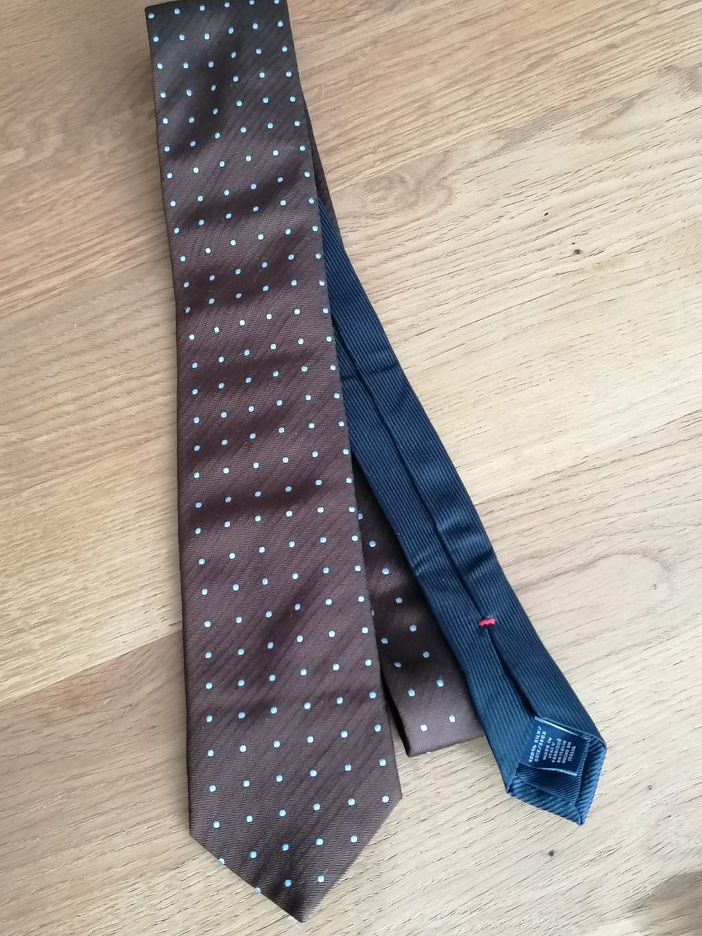 Tommy Hilfiger Krawatten: Tommy Hilfiger Krawatte 100% Seide - Nr.101 – Gebraucht aus Basel von vintagecollector