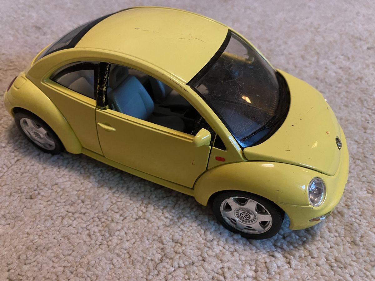 Volkswagen Modellini d'auto: Modellauto VW Käfer – Usato da Zuerich venduto da Isabelle