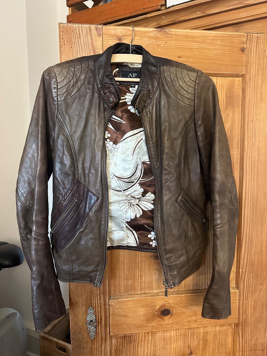 Jacken: Lederjacke braun Grösse 36 – Gebraucht aus Winterthur von Studi_009 1