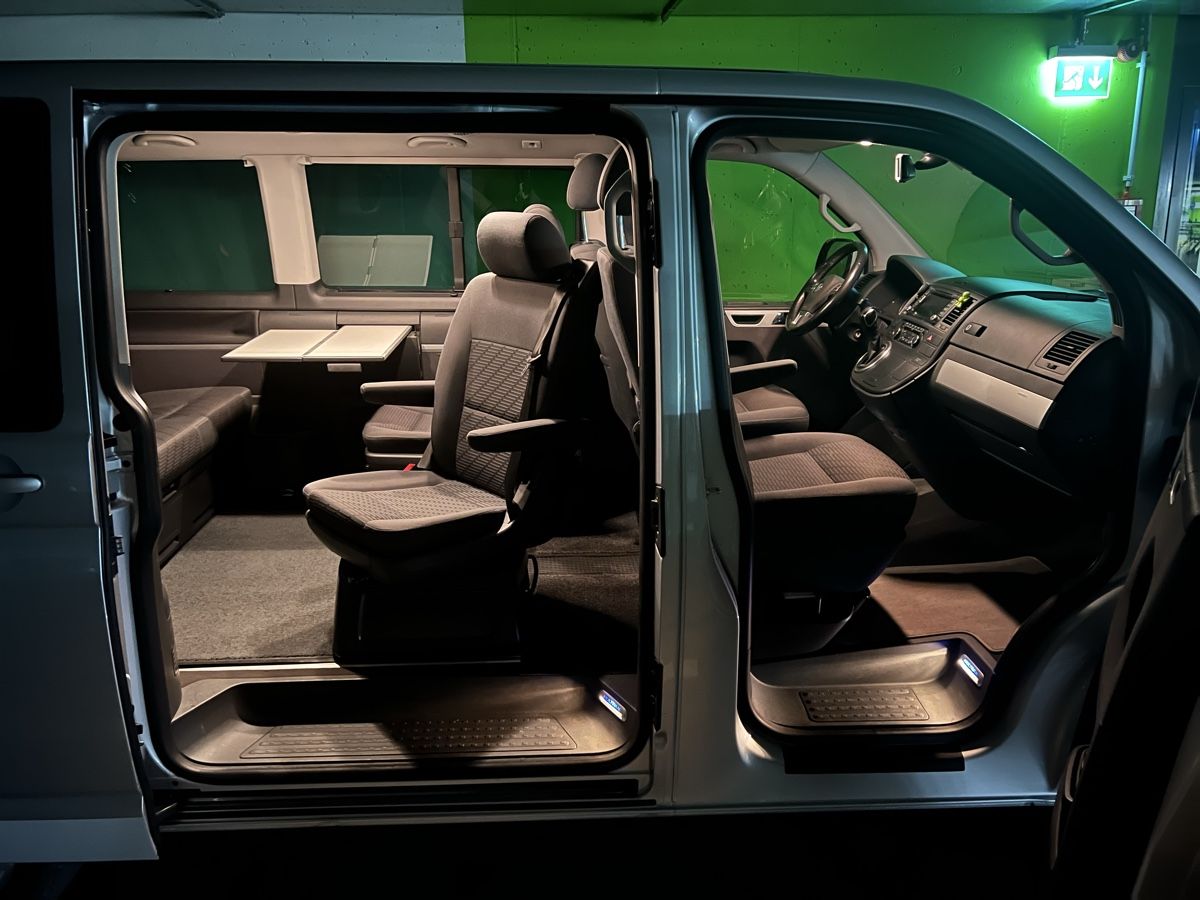 VW Automobili: VW T5 Multivan 2.0 – Usato da Urdorf venduto da montech 8