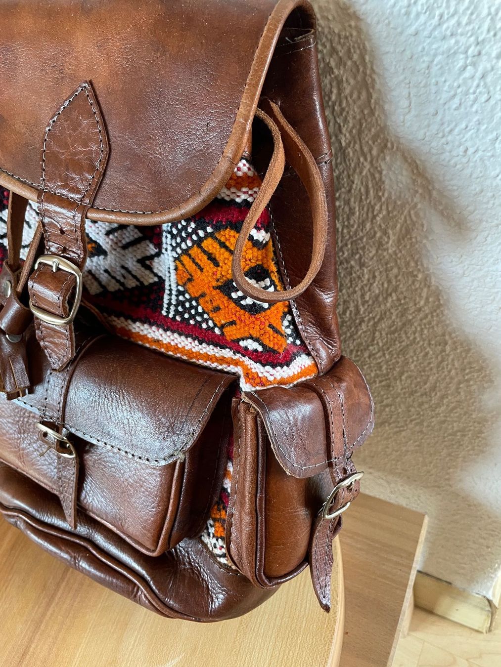 Zaini: Toller Rucksack aus Leder mit Textil eingearbeitet – Usato da Köniz venduto da kupu-kupu 2