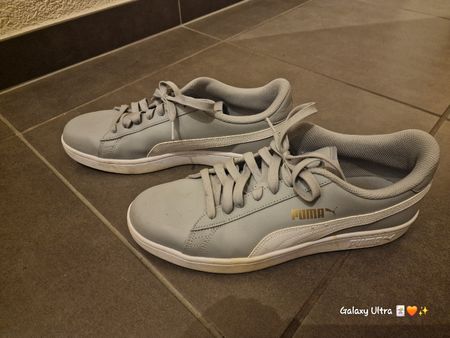 Basket PUMA taille 45, portées 1 fois, trop petites.
