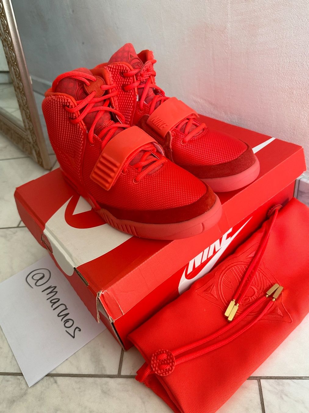 Nike Scarpe da uomo: Nike Air Yeezy 2 SP Red October Authentic Deadstock US 13 – Nuovo (secondo la descrizione) da Zürich venduto da maruos 8