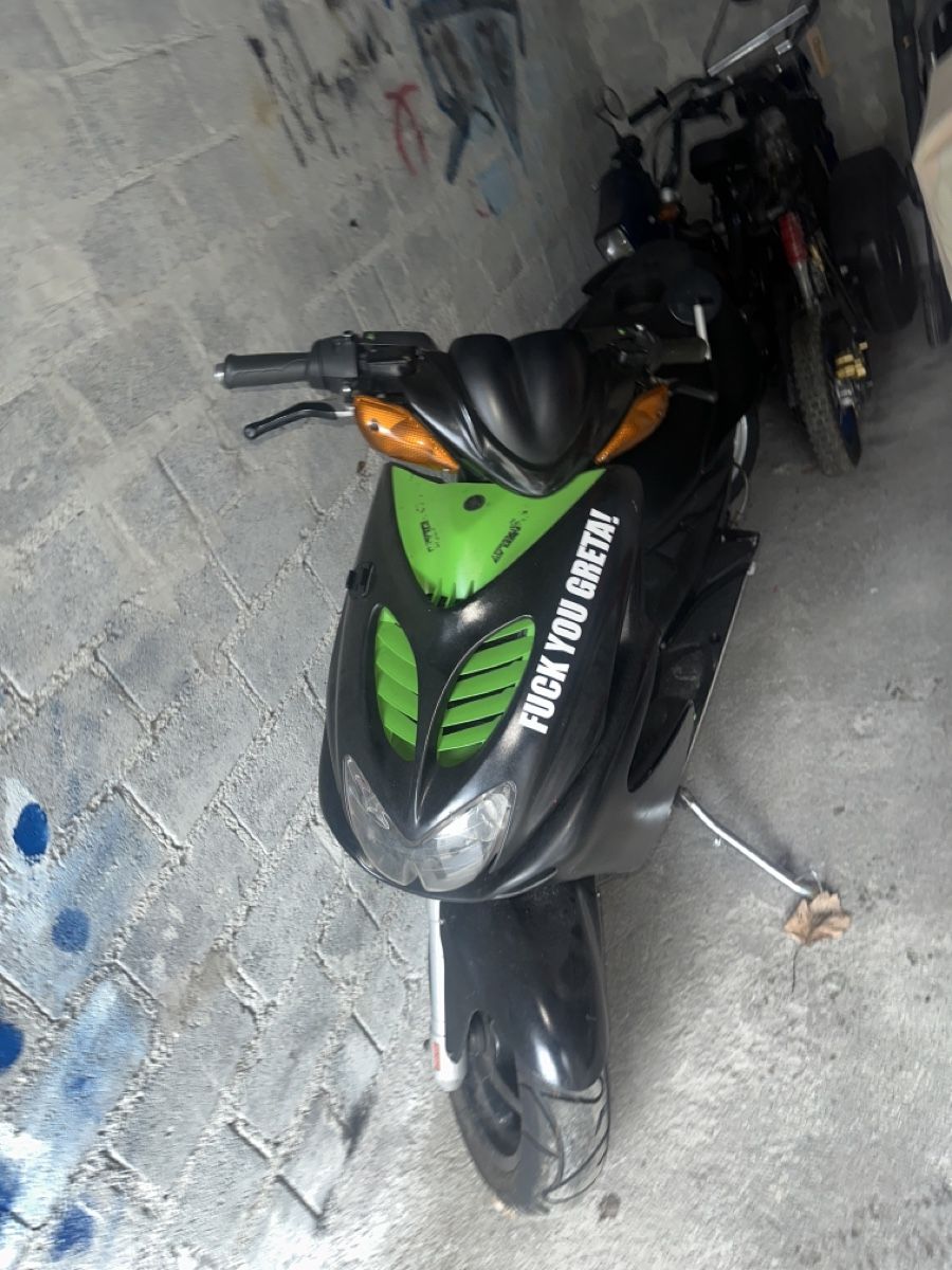 Yamaha Scooter: Yamaha Aerox 50ccm Roller – Difettoso da Domat ems venduto da bru_gf89 1