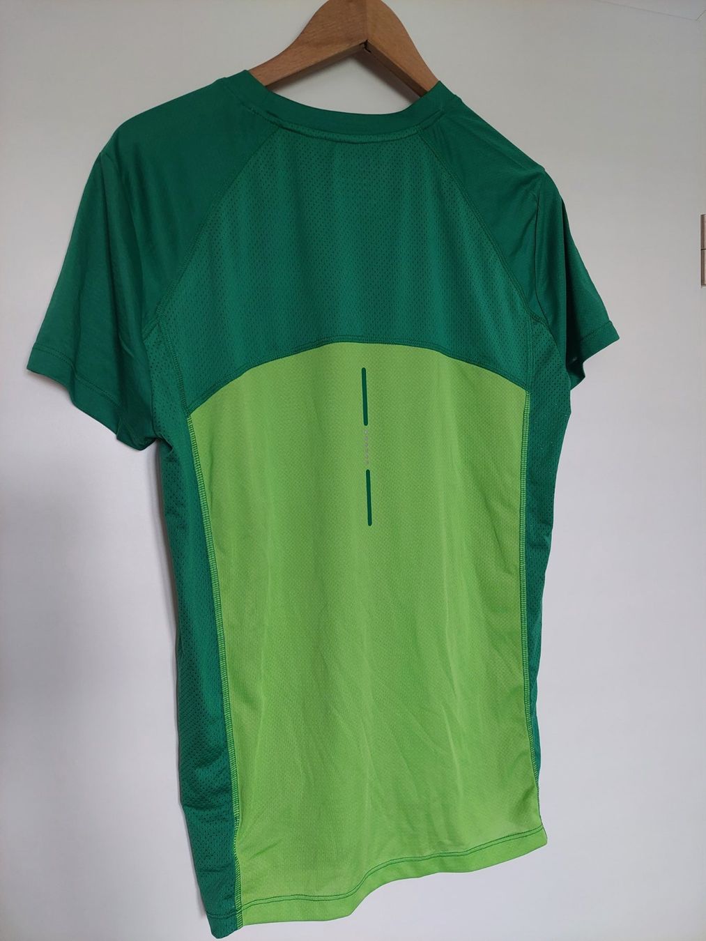 Canottiere & Pantaloni: Sporttrikot – Usato da Hefenhofen venduto da GSC99 1