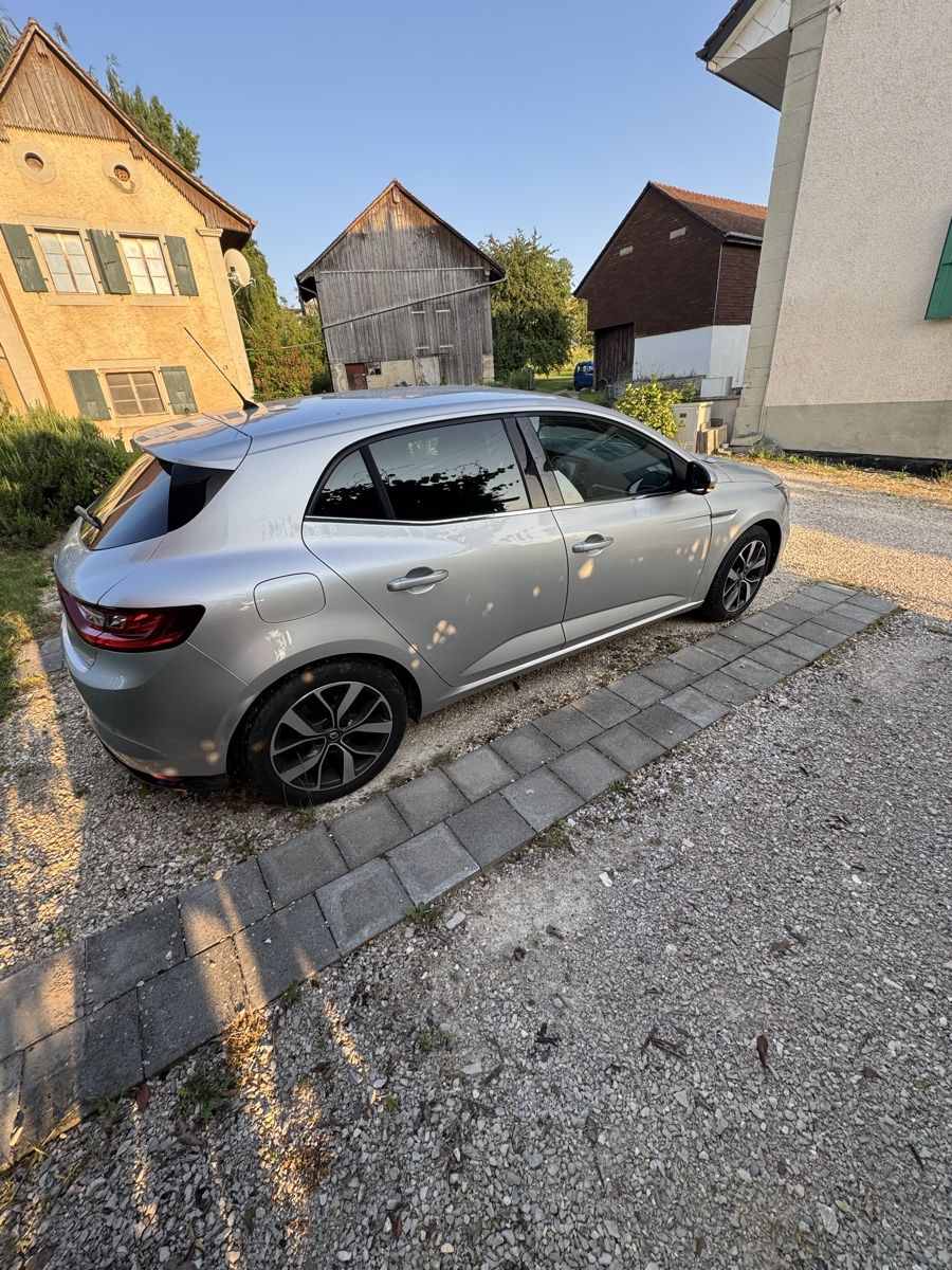 Renault Automobili: Renault Mégane TCE 130 BOSE – Usato da Villarzel venduto da Matt-93 3