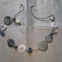 Collier motif zèbre 