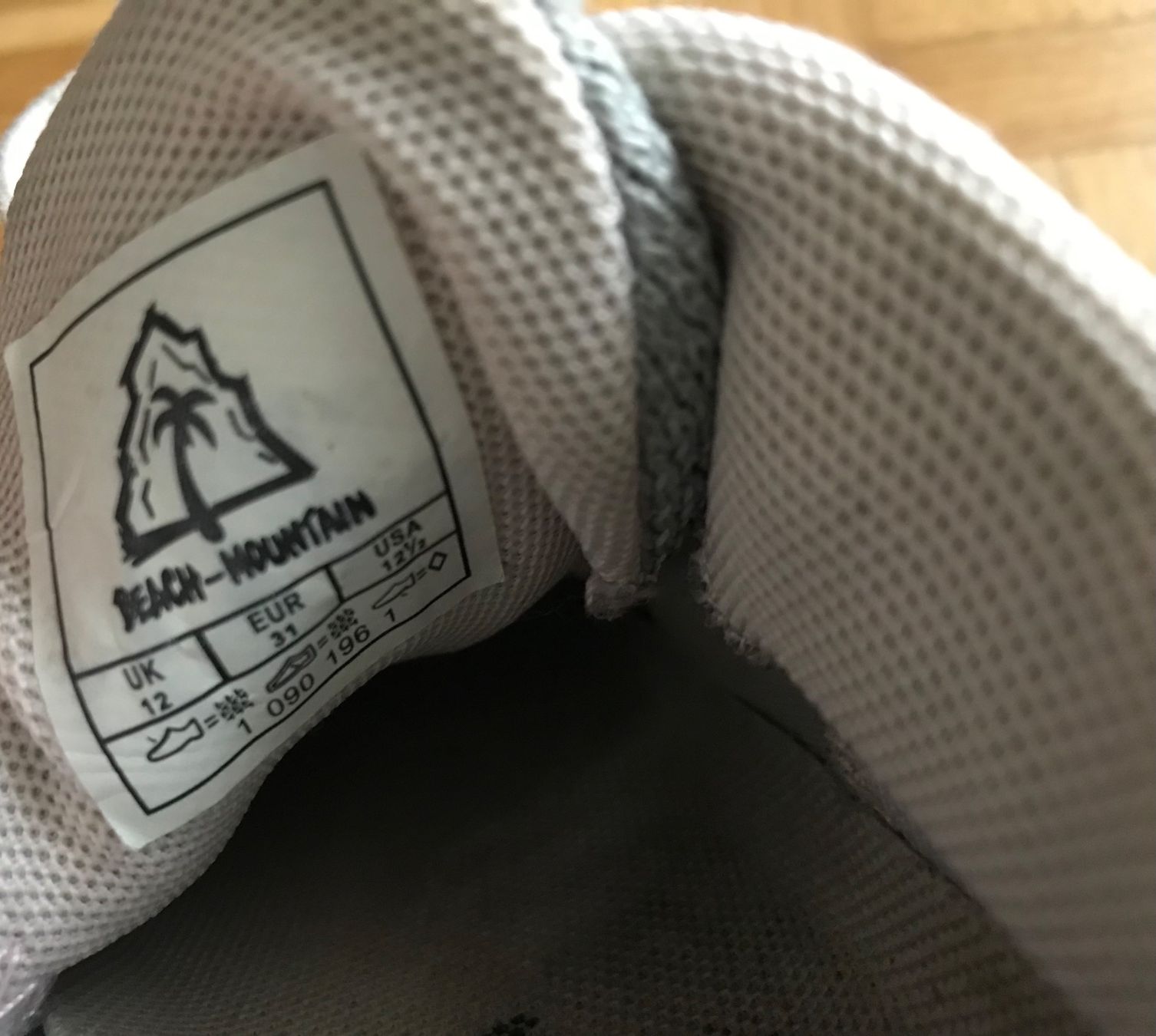Scarpe per ragazze: Turnschuhe Sneaker von Beach Mountain Grösse 31 hellgrau – Usato da Emmenbrücke venduto da Hathor123 7