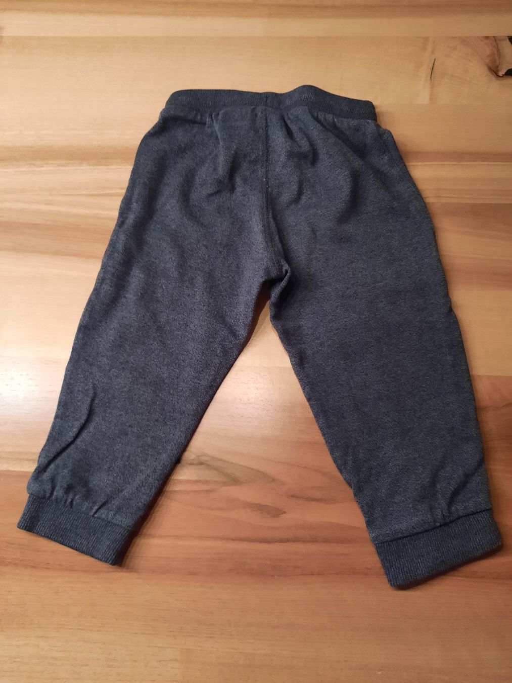 C&A Pantaloni: 2x Kinder Jogginghosen, Gr. 92 – Usato da Ibach venduto da urs_sl5h 5