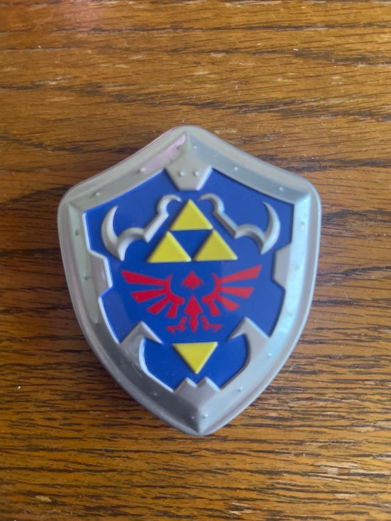 Boîte Nintendo Zelda en métal (Gebraucht) in Vernayaz für CHF 3 – mit ...