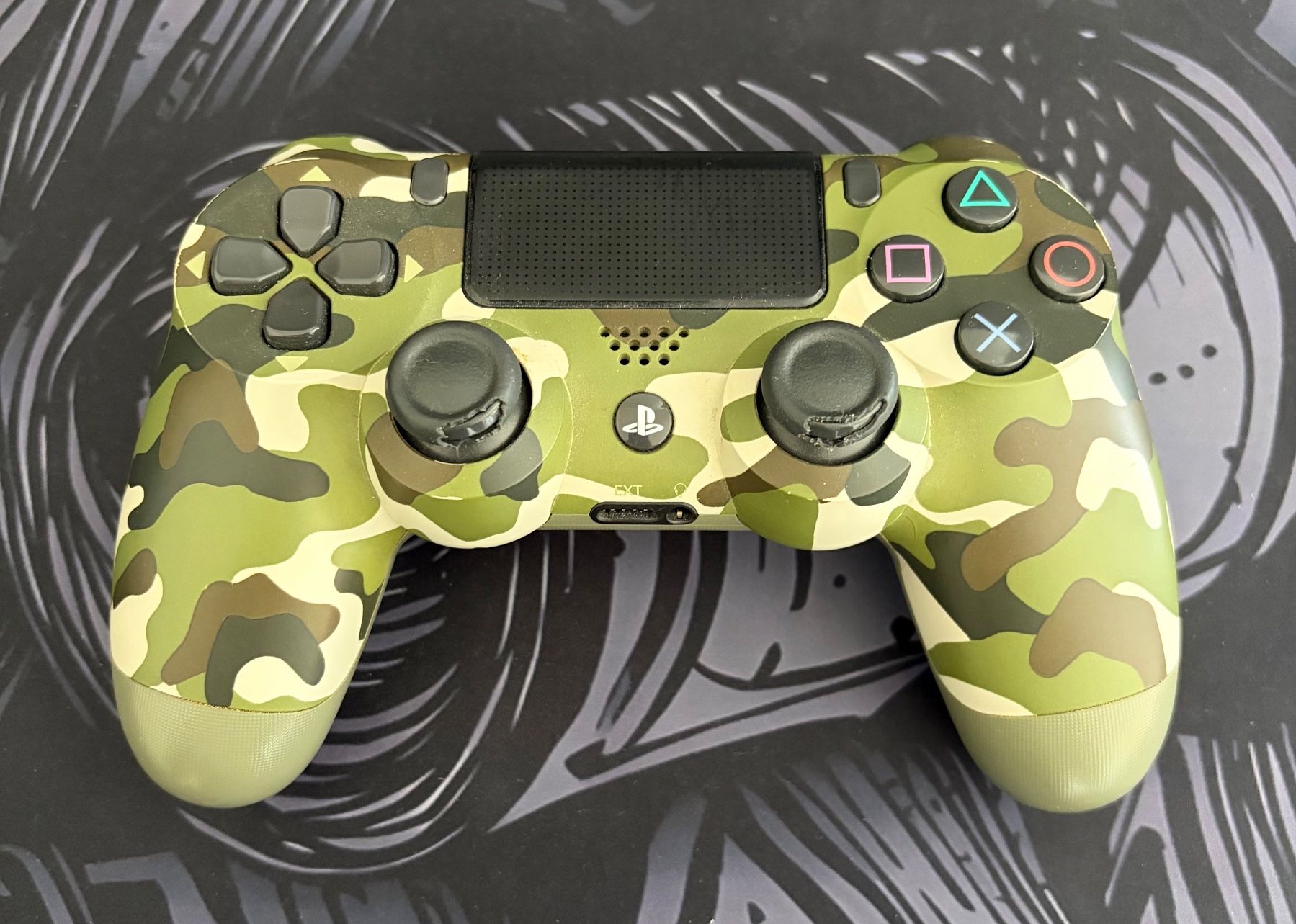 Sony Console: PS4 Controller Militäry – Usato da Wald ZH venduto da ian_5n8g