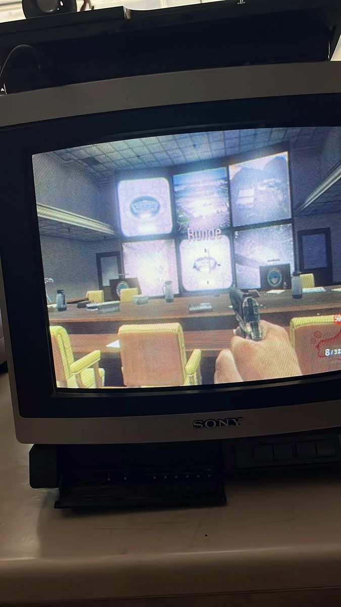 Monitor: Sony Trinitron KV-1442EC mit HDMI – Usato da Allschwil venduto da Gabi745i 6