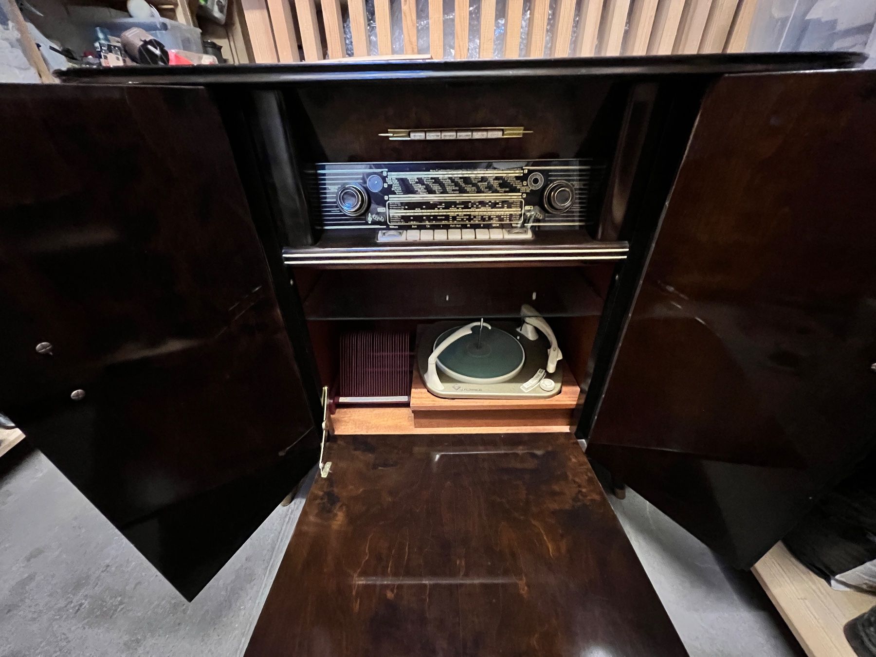Radio: Kuba Philips 5 4647 Radioschrank – Usato da Bern venduto da m0nster 2