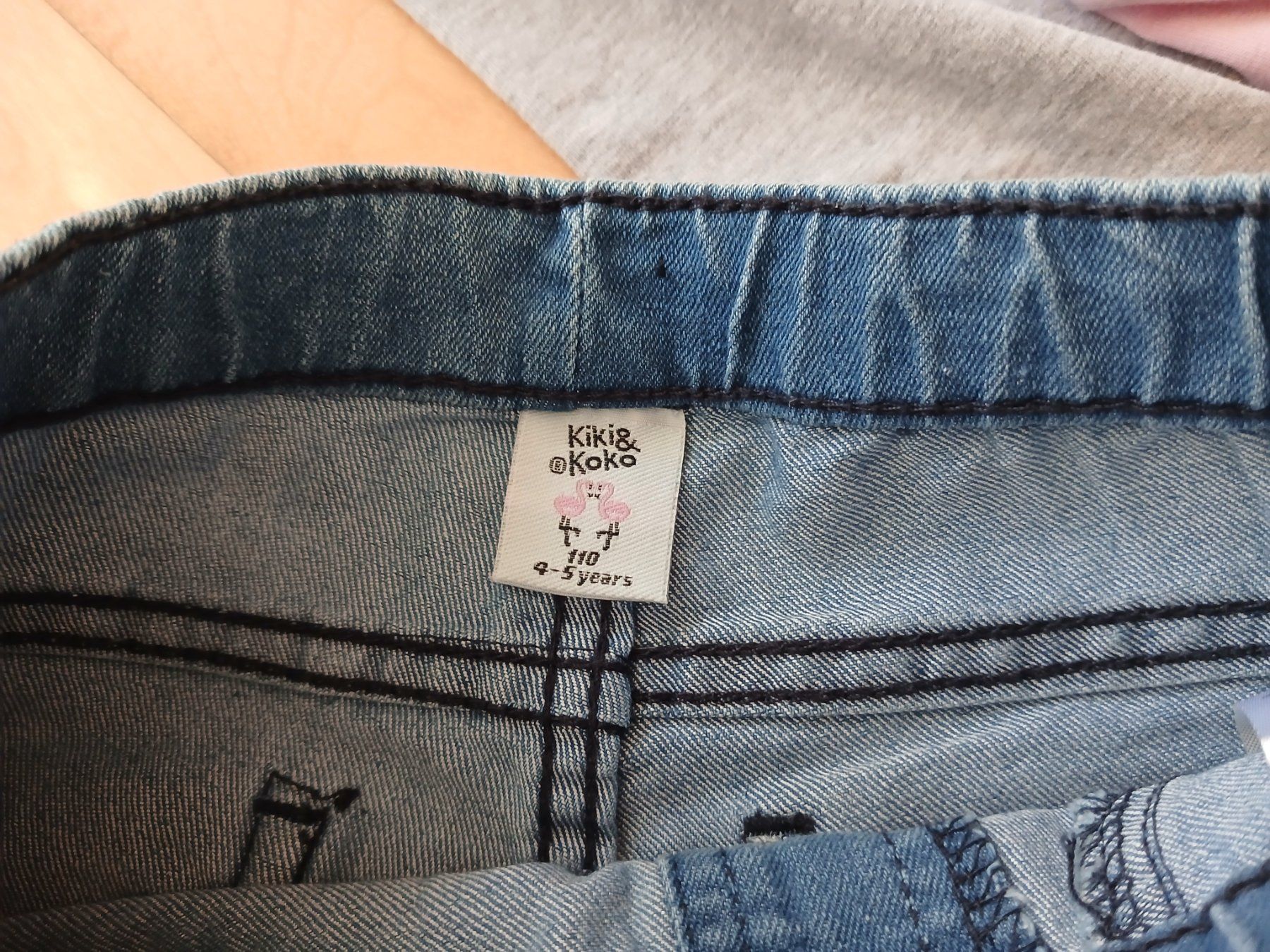 H&M Pantaloni: 5 Hosen Mädchen Gr.110 – Usato da St. Margrethen SG venduto da SamusAran 1