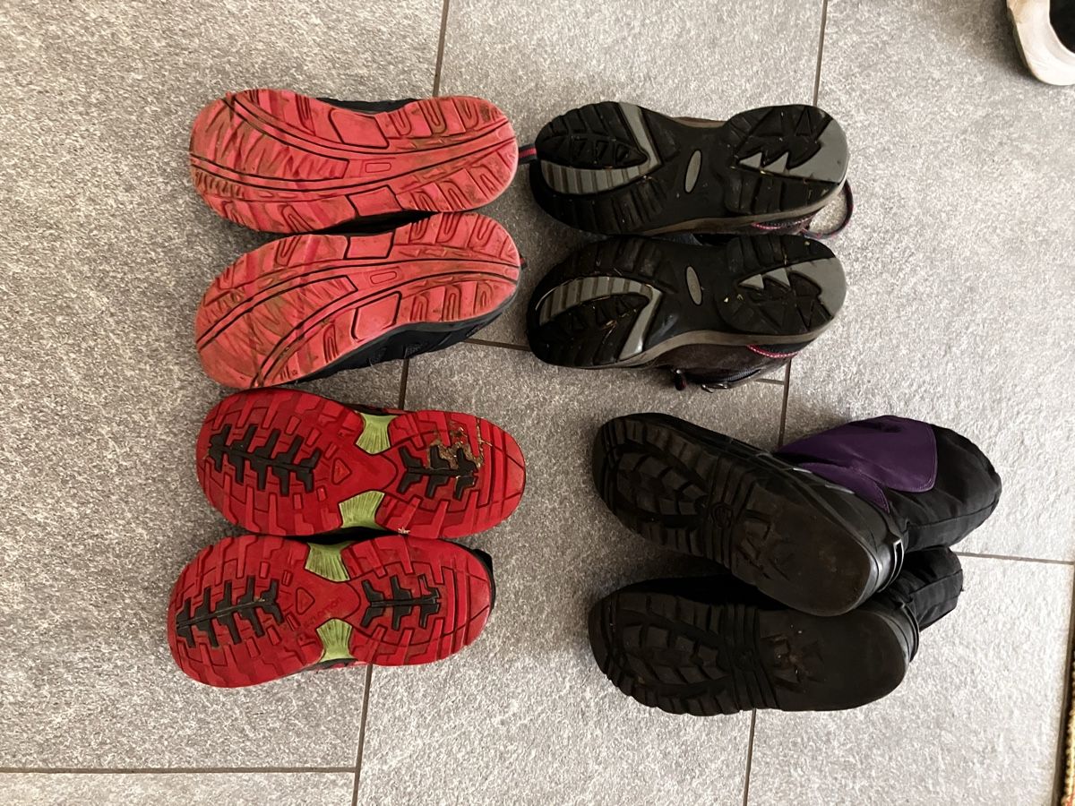 Scarpe per ragazzi: Kinder Winter Schuhe set – Usato da Minusio venduto da asha 2