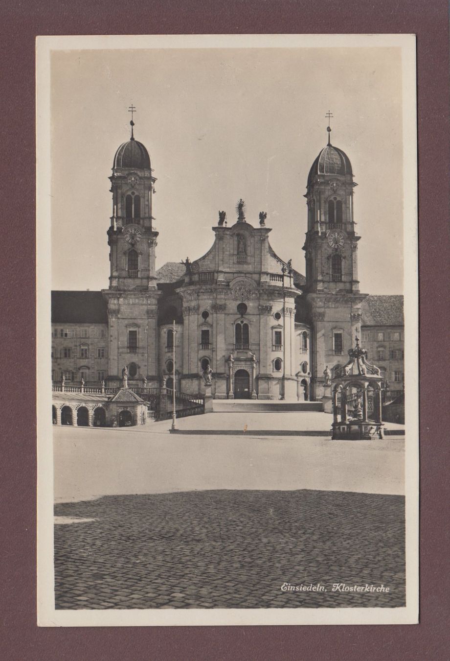 Cartoline postali: EINSIEDELN - Klosterkirche - 1929 – Usato da Pully venduto da nicecards