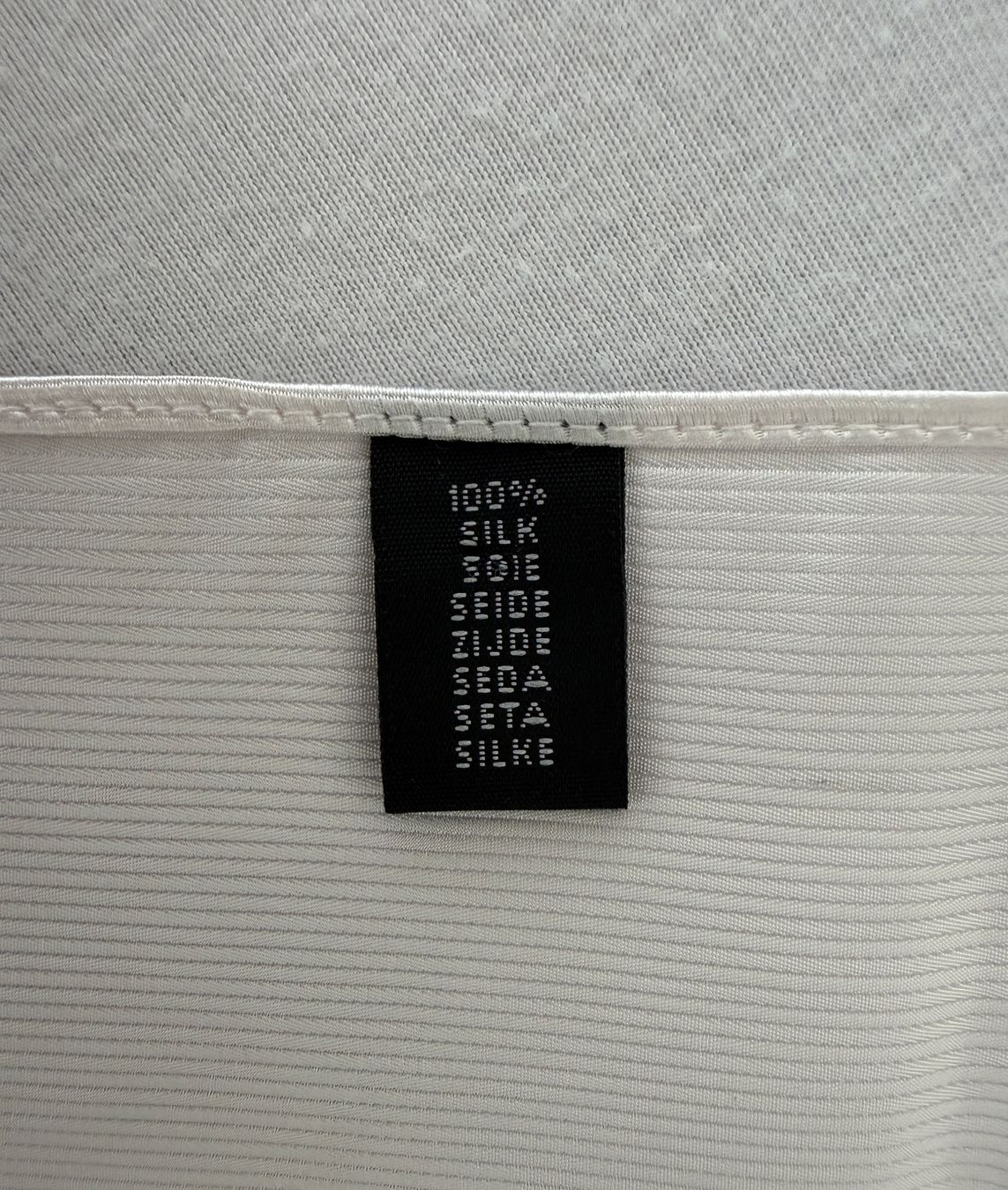 Altro in  Abbigliamento & Accessori: Klassisches Einstecktuch aus 100% Seide – Nuovo (secondo la descrizione) da Pfäffikon SZ venduto da Redwulf34 4