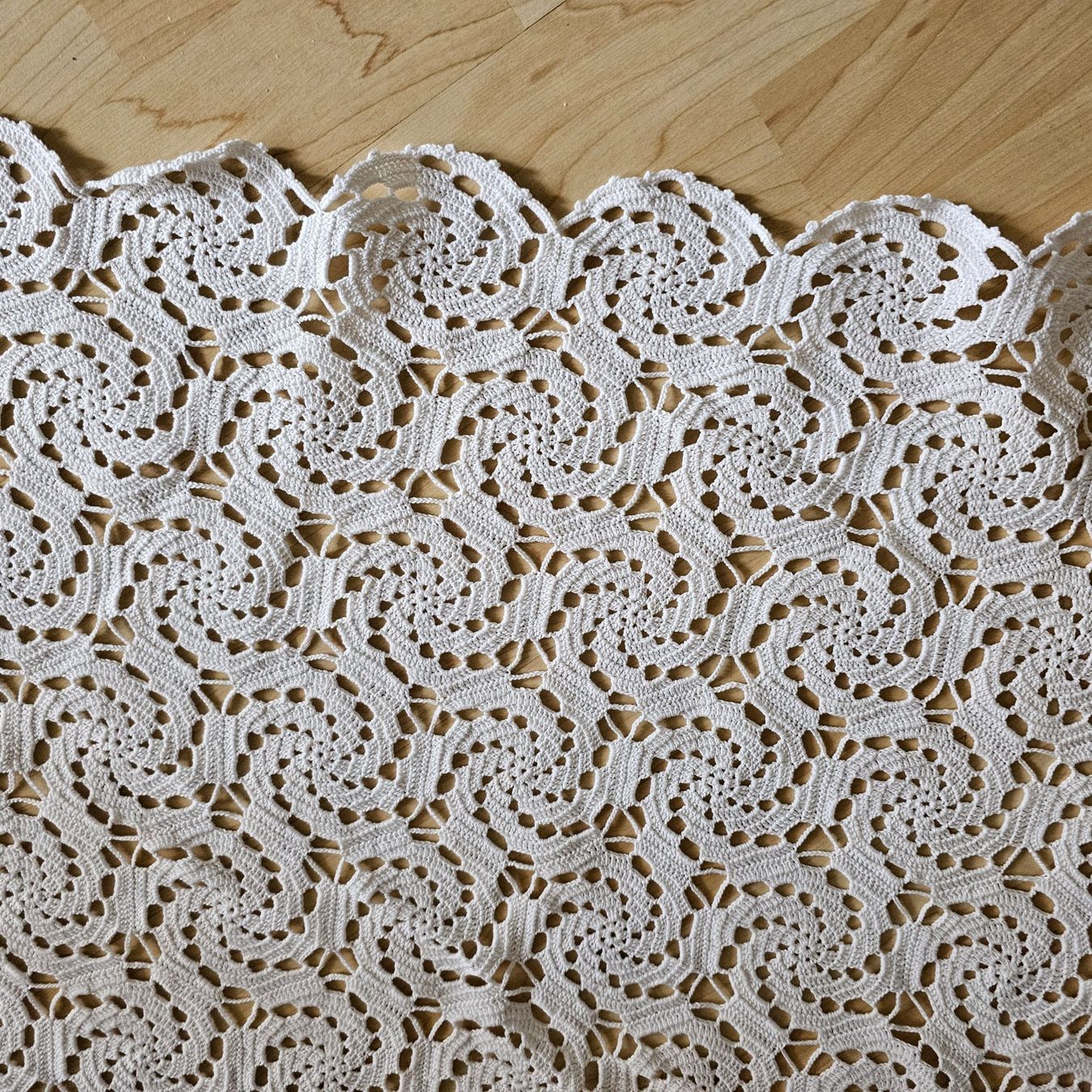 Coperte: Hand gehäkelt Decke 170 mal  100 cm – Nuovo e nell'imballaggio originale da wolfhalden venduto da 46464646 1