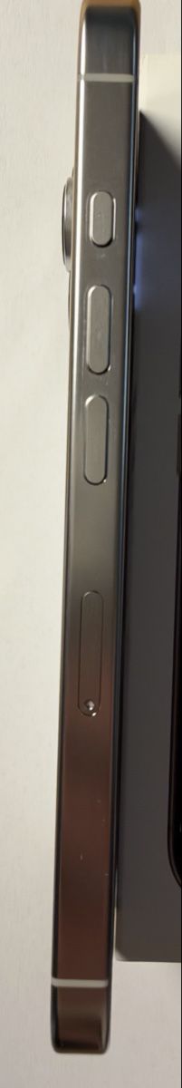 Apple Telefoni cellulari / Smartphones: Apple iPhone 16 Pro 256GB – Usato da Oberurnen venduto da dnoser 3