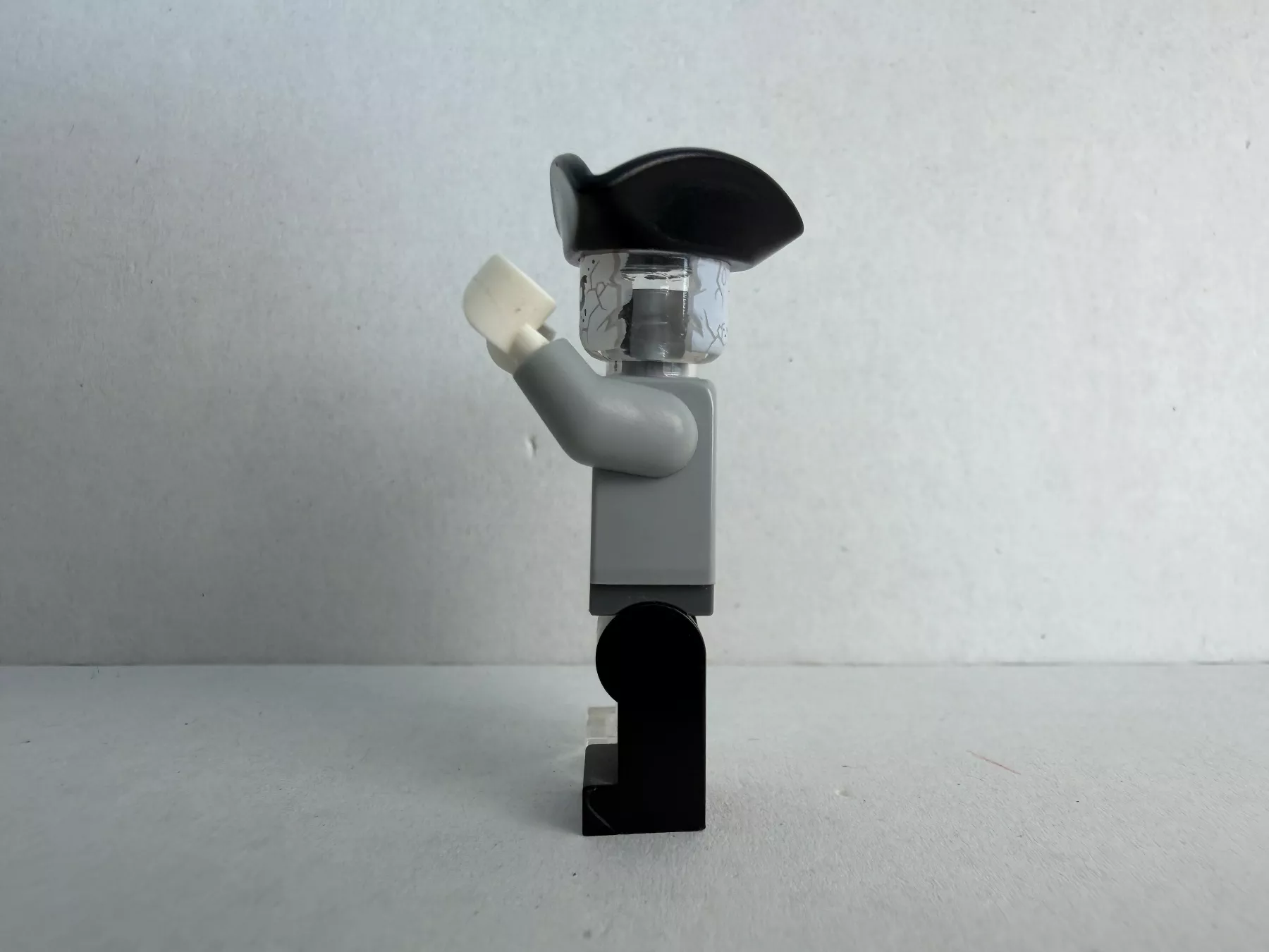 Lego Statuette: Officer Magda – Usato da Neftenbach venduto da Elitebricks 2