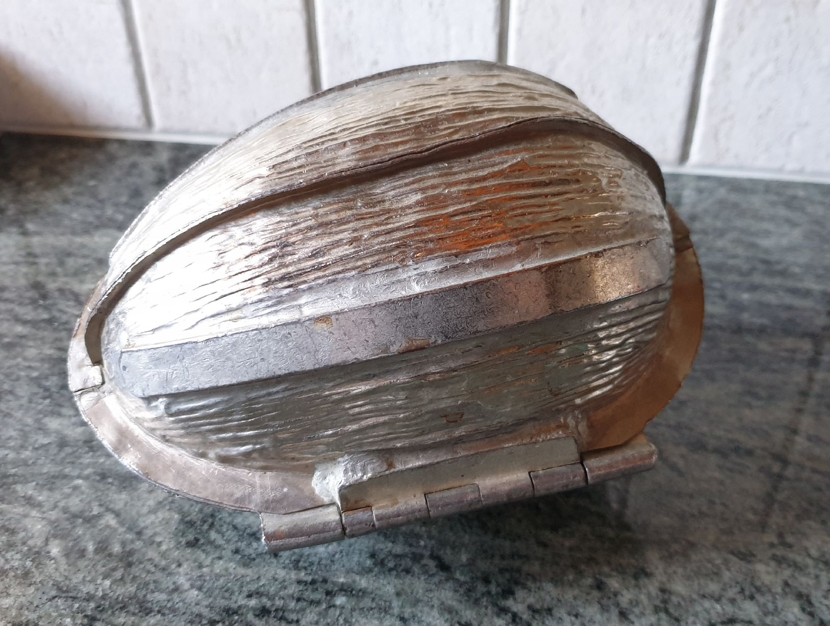 Teglie da forno: ANTIKE OSTEREI - SCHOKOLADENFORM – Usato da Wengi b. Büren venduto da Ot1000 1