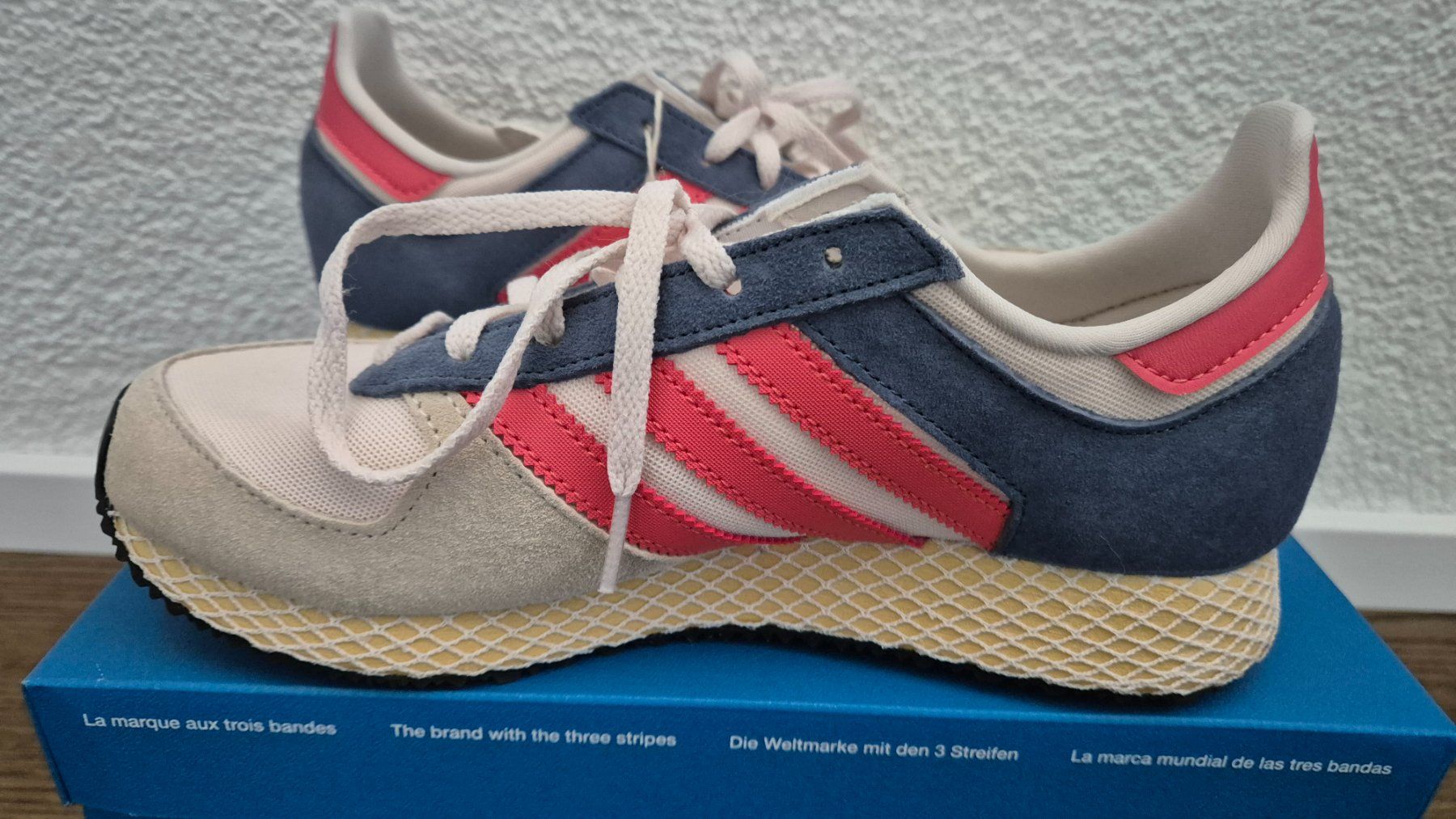 Adidas Scarpe da donna: Adidas Atlanta W Gr. 38 – Nuovo (secondo la descrizione) da Freienstein venduto da Murloc 1