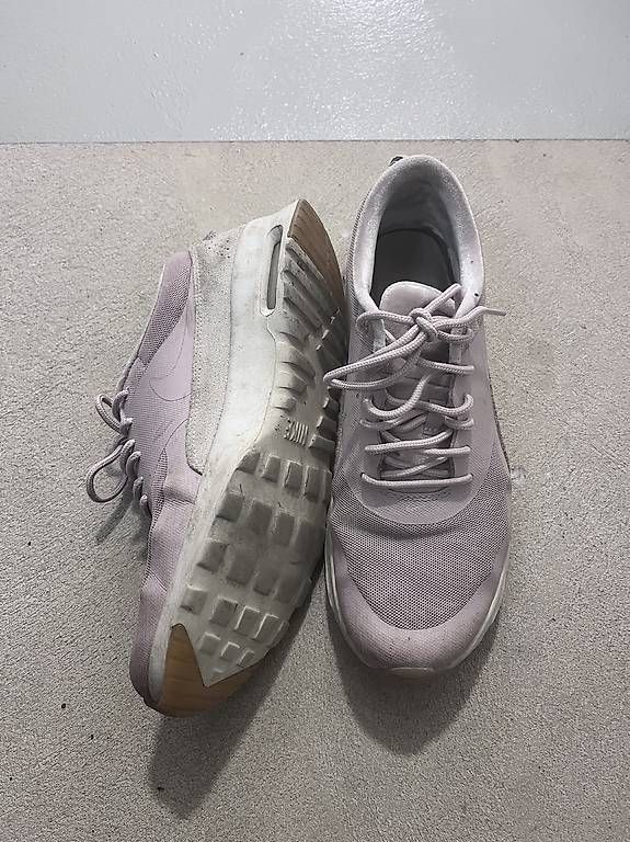 Scarpe da uomo: Nike Air Gr 41 – Usato da Ruswil venduto da Pinkgirl_11