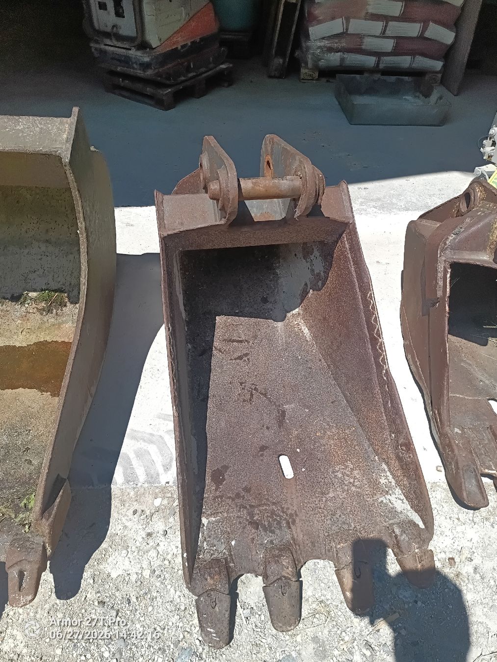 Menzi Muck Escavatori: Menzi Muck Löffel – Usato da Leuzigen venduto da Nachtluchs