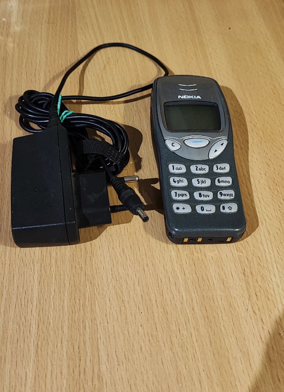 Nokia Telefoni cellulari / Smartphones: Retro Vintage Nokia 3210 – Usato da Zollikofen venduto da zar_j67f 2