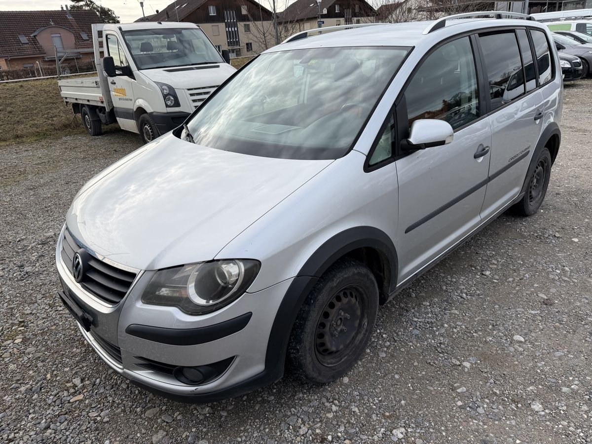 VW Automobili: VW Cross Touran 1.4 – Usato da Oberönz venduto da Xyz90