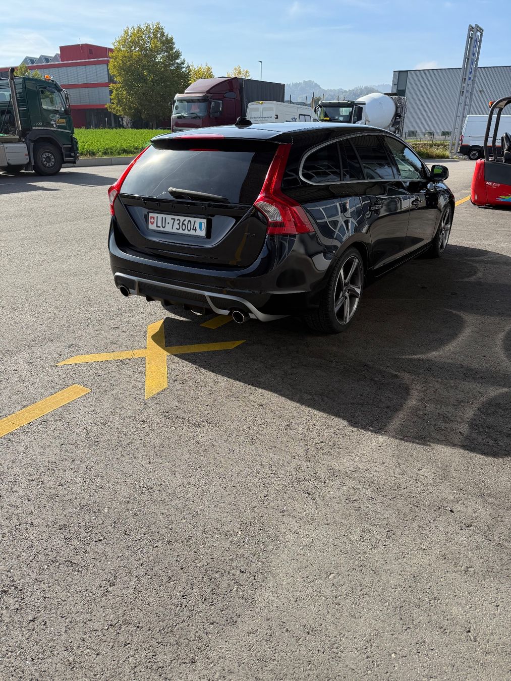 Volvo Autos: Volvo V60 T4 R-Design – Gebraucht aus Aesch LU von Mrogeli 3